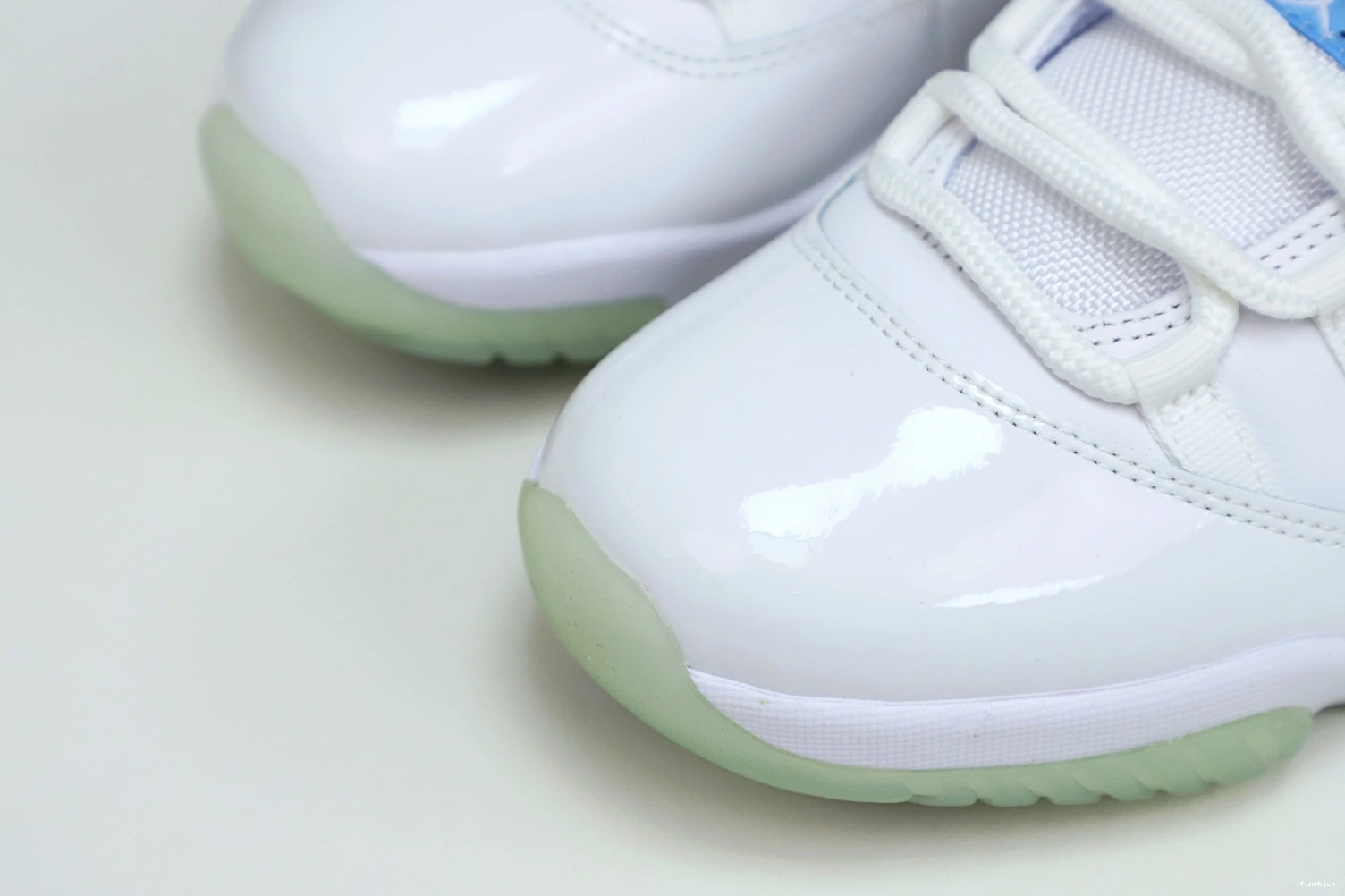 LOW BLUE RETRO JORDAN 11 LEGEND AIR 0216